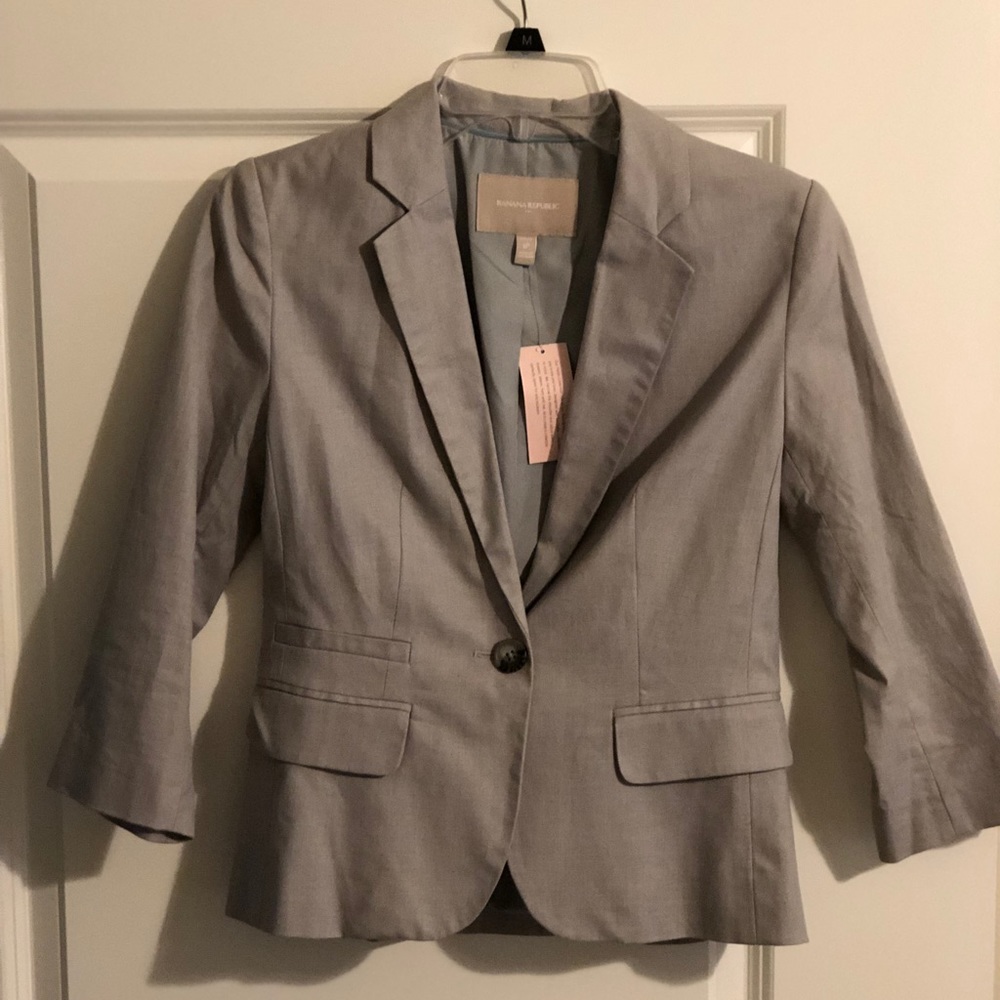 NWT Banana Republic Three-Quarter Blazer